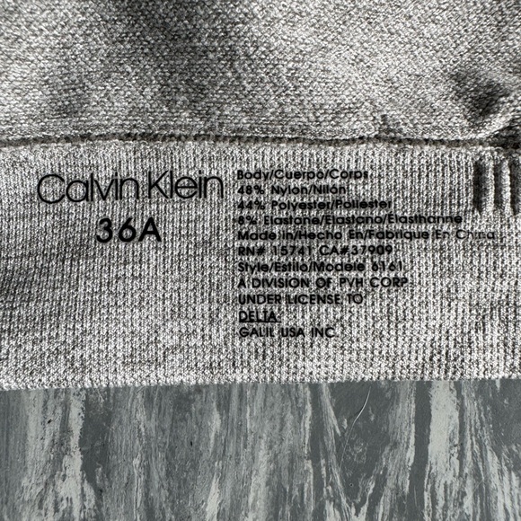 ❤️3/$30 Calvin Klein Gray Bra with Adjustable Straps - Picture 6 of 7